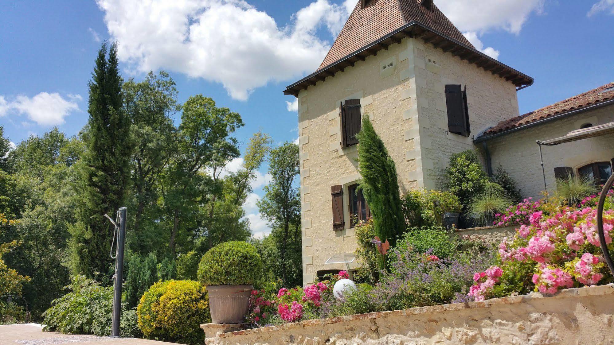 فندق Moulin Rouhaud Montboyer المظهر الخارجي الصورة